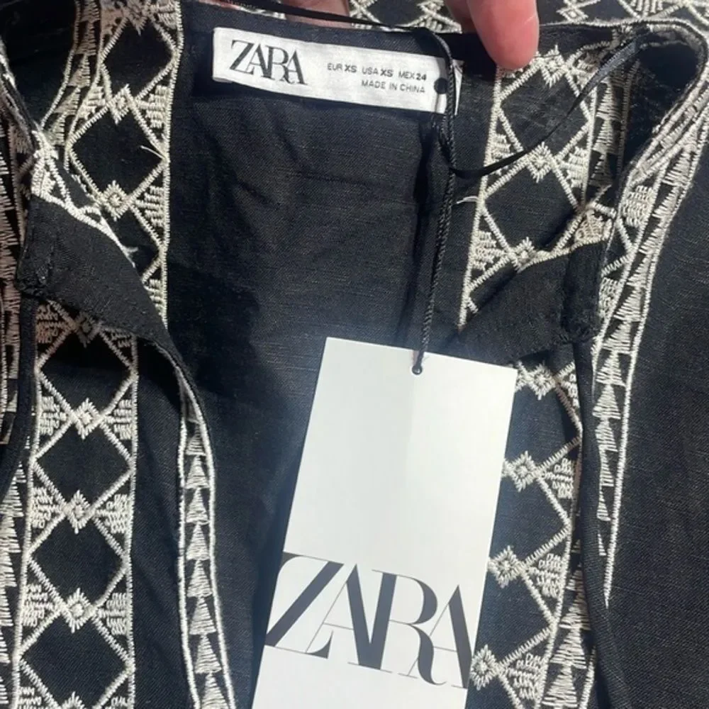 (B4) ZARA MIDI EMBROIDERY LONG SLEEVE BLACK DRESS S22‎ SIZES XS REF.4786/066 - Picture 8 of 16